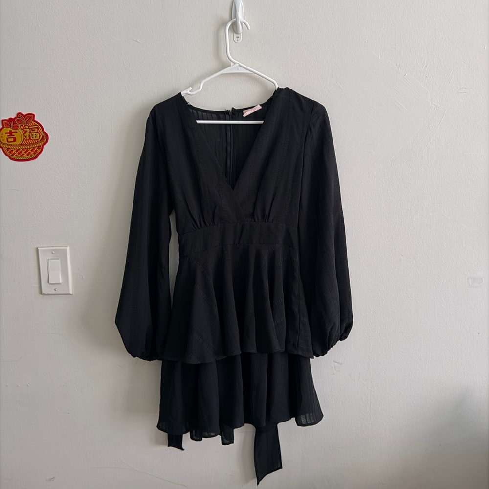 Elegant Black Long Sleeve Dress